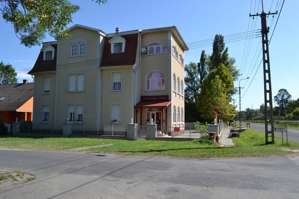 Nosztalgia Hotel 巴拉顿扎佐 外观 照片