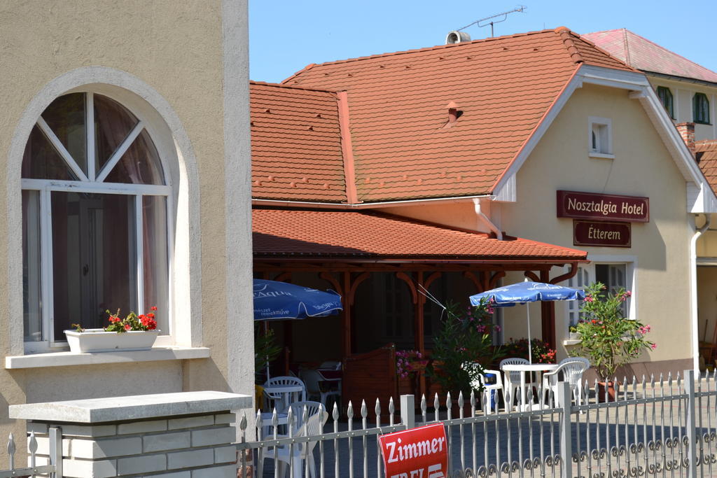 Nosztalgia Hotel 巴拉顿扎佐 外观 照片