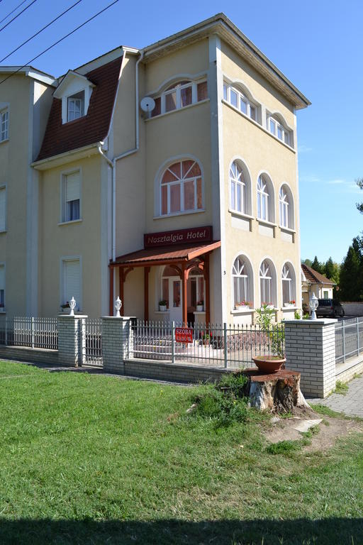 Nosztalgia Hotel 巴拉顿扎佐 外观 照片
