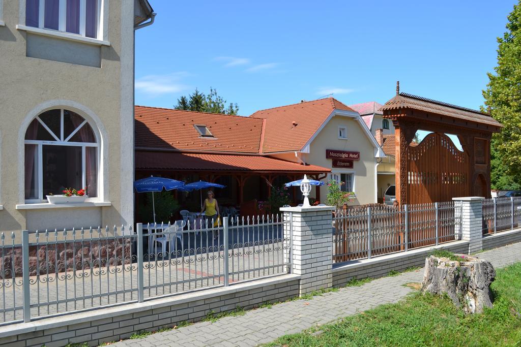 Nosztalgia Hotel 巴拉顿扎佐 外观 照片