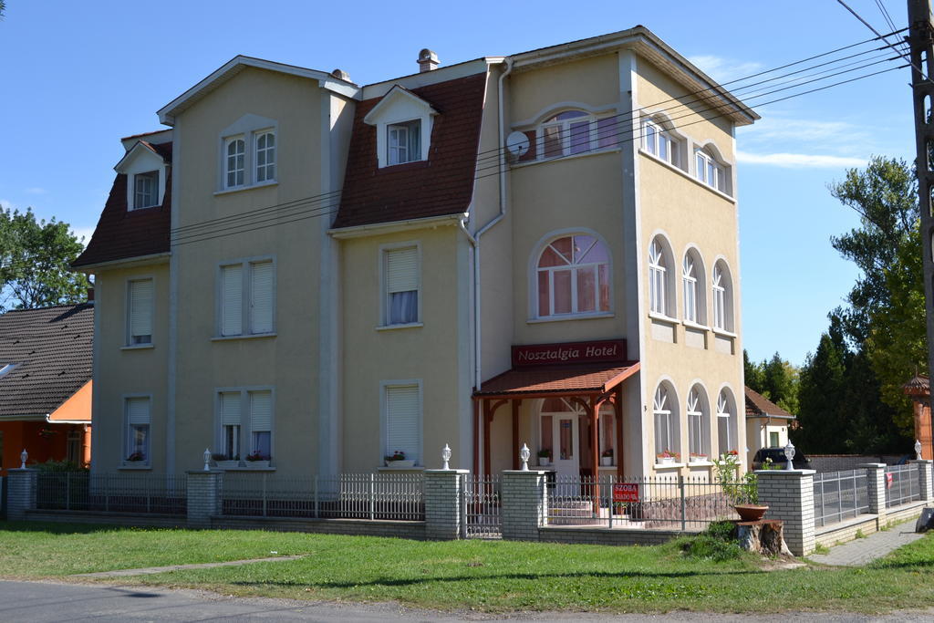 Nosztalgia Hotel 巴拉顿扎佐 外观 照片